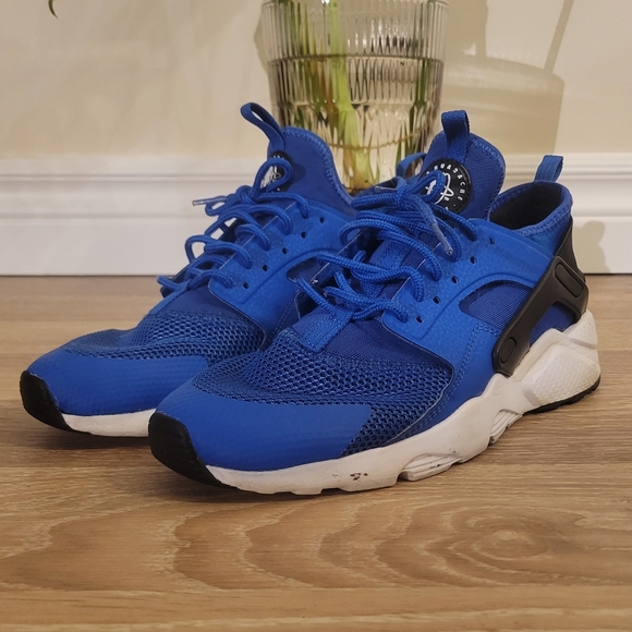 Nike Huracanache Blue Athletic Sneakers - Picture 4 of 10